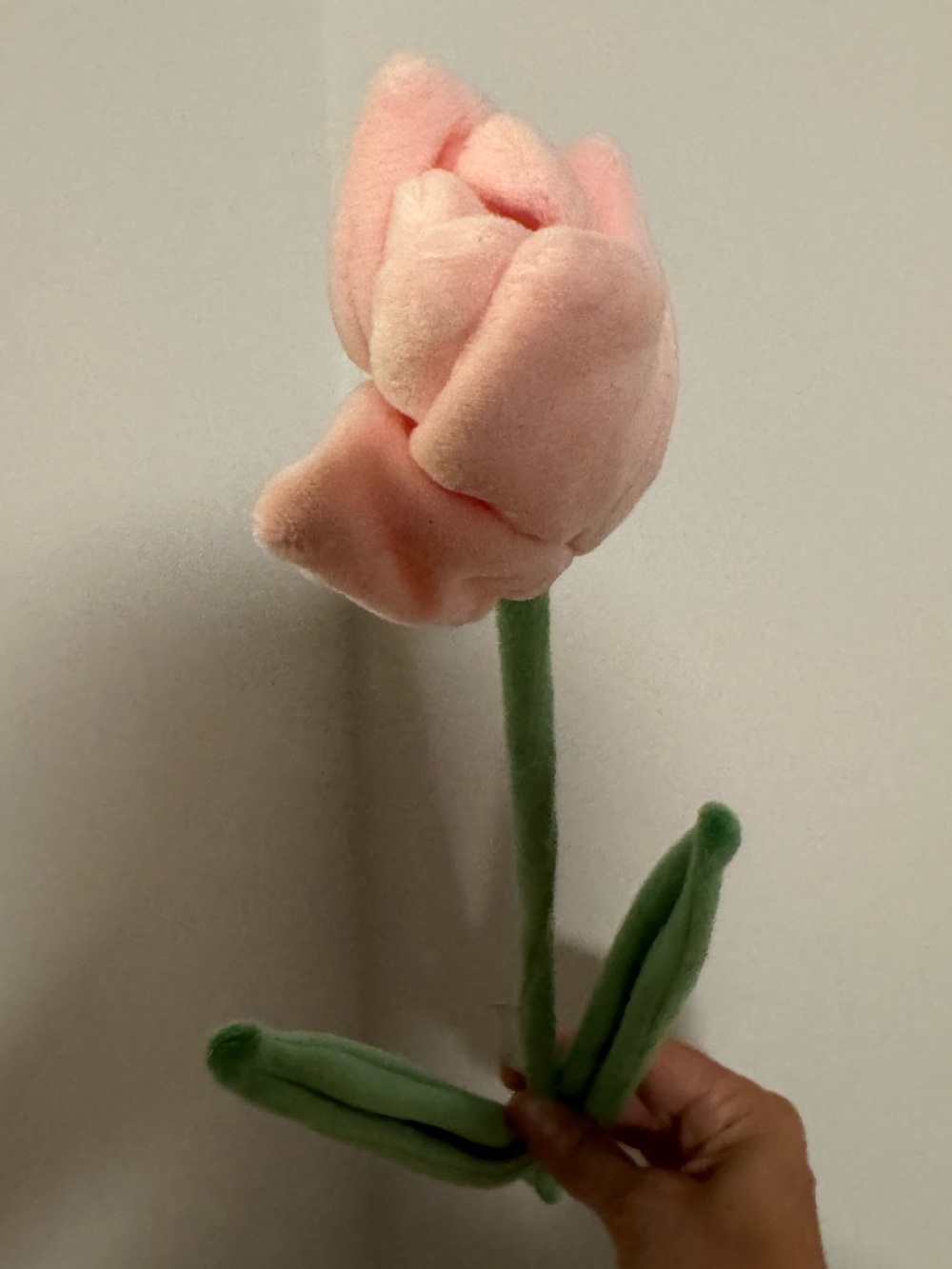 CJ Hendry Flower Market (Rockefeller Center 2025) pink tulip plush flower